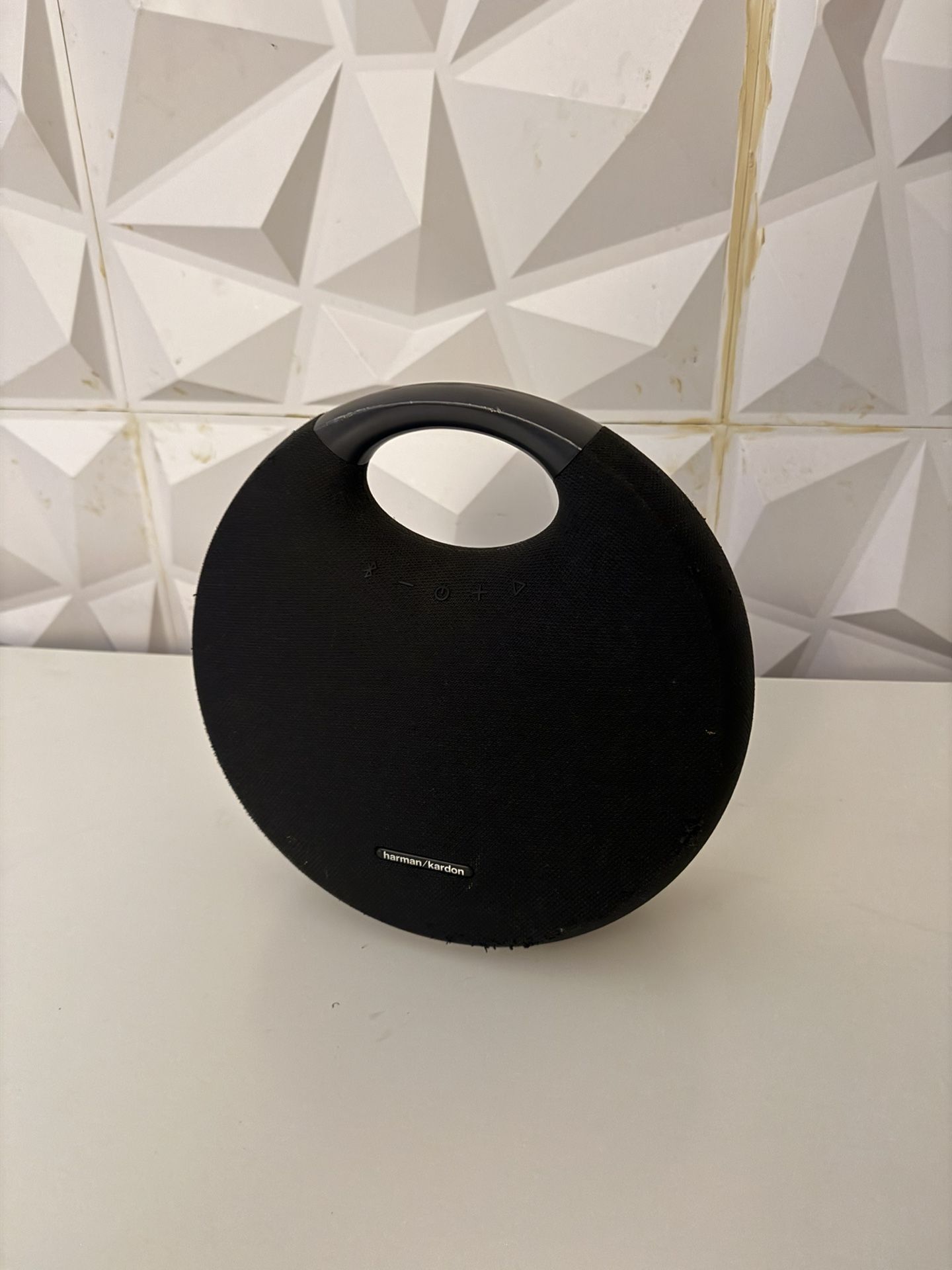 Harman Kardon Onyx Studio 6 Waterproof Bluetooth Speaker