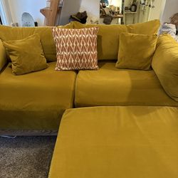Inside Weather: Luxurious Contemporary Oak Sectional Sofa with Mustard Cushions