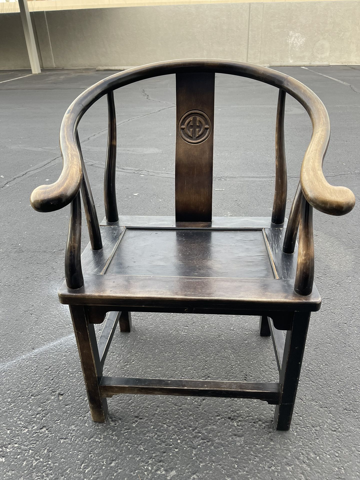 ANTIQUE CHINESE  ORIENTAL HORSESHOE CHAIR 