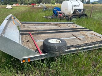 Snowmobile trailer