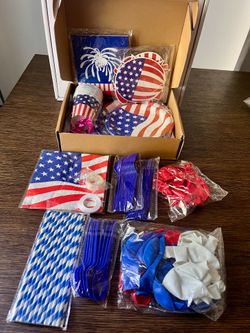 4TH OF JULY Party Supplies 8 Dinner Plates 10in. 8 Dessert Plates 6in, 8 Cups, 8 Straws, 8 Forks, 8 Spoons, 8 Knives, 1 Table Cover 54" x108", 1 Banne