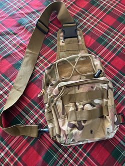 UNISEX CAMO CROSSBODY BAG