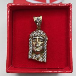  10K Solid Yellow Gold Cubic Zirconia Jesus Head Pendant - Face Religious Necklace Charm