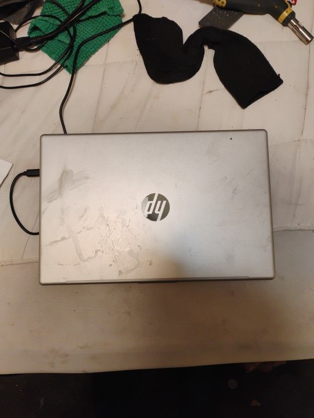 BRAND NEW HP LAPTOP!