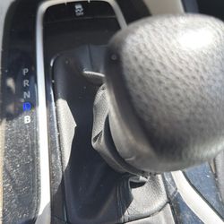 Modern One-Piece Couch – Purchased June 2025, Excellent Condition