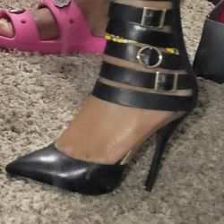 Steve MADDEN Black SEXY New HEELS