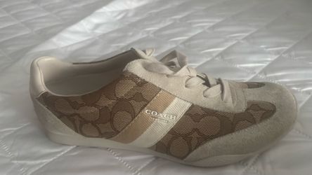 Ladies shoes