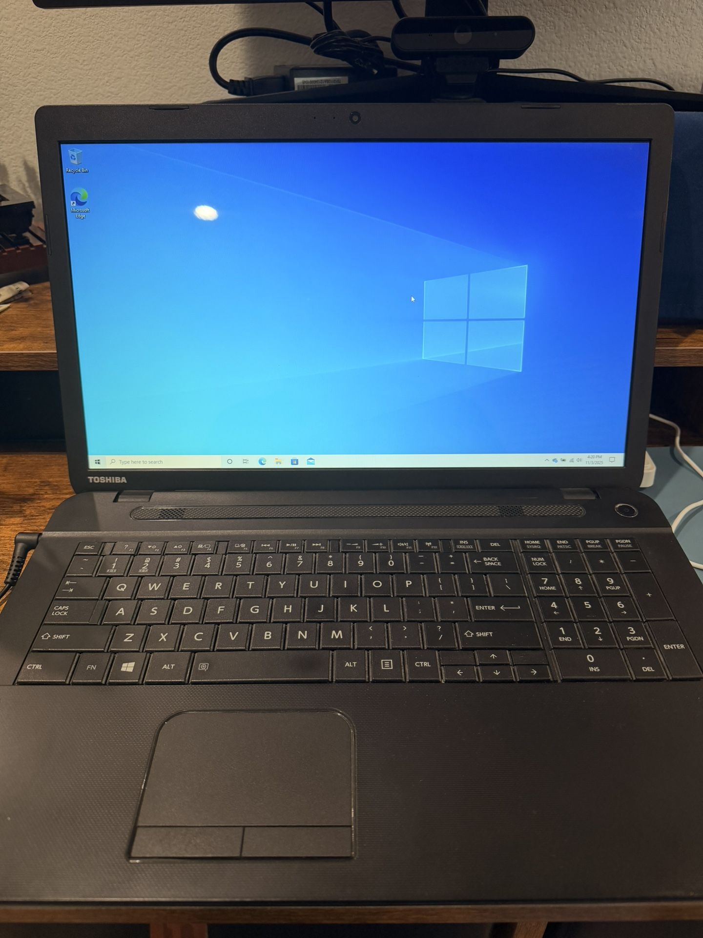 Laptop Toshiba Satellite C75D-B7215