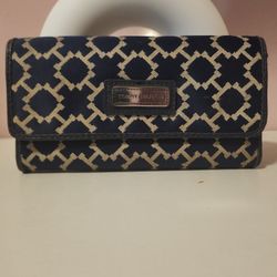 Tommy Hilfigure Navy Blue And Beige Pattern Wallet