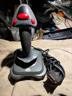 Only the joystick at the rear is availabke