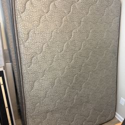 Queen mattress and box spring