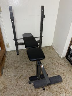 Weight Lifting Bench With Leg Extension 