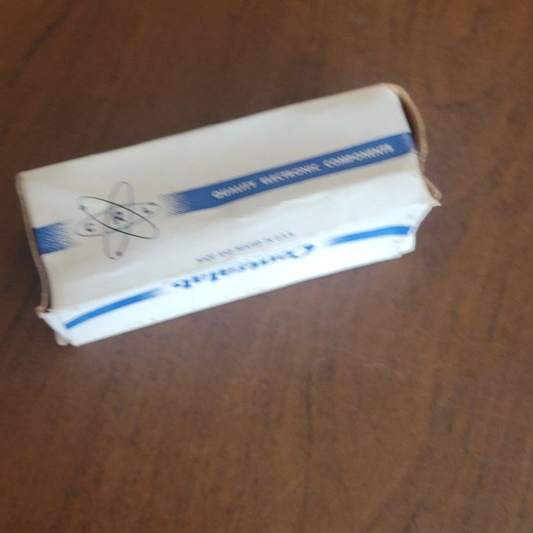 Vintage Centralab PA-1037 Rotary Switch PA1037 2 POL-6 POS 60 Index
phenolic. Weight less than 3oz plus shipping materials