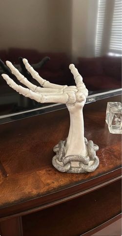 Skeleton decor