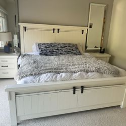 Incredible Wood Bedroom Set - Best Deal 