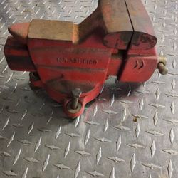 Craftsman Vice (Antique) 