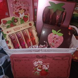 Strawberry Shortcake Makeup Basket 