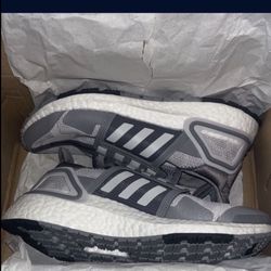 Size 5 Adidas Women's Ultraboost Dna City Xplorer Outdoor Trail Shoes