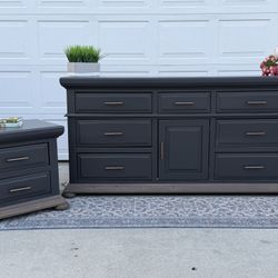 9 Drawer Dresser with 2 drawer nightstand Set