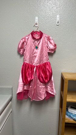 Princess peach costume 6
