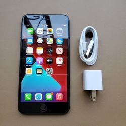 iPhone 7 Plus - UNLOCKED - Like New 