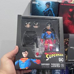 Mafex Superboy