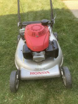 Honda HRR2169 21 inch self propelled mower.  Runs well.  Bag or mulch. Has the Roto- Stop that will not shut off the engine when stopping. GVC160 engi