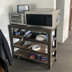 Various kitchen appliances