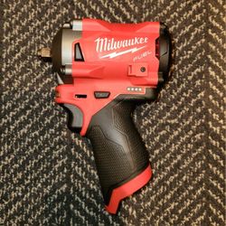 Milwaukee M12 Stubby 3/8
