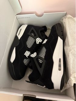 White thunder Jordan retro 4 new size 10.5