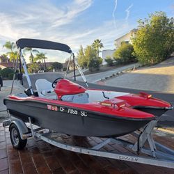 2007 Aksano F-13 Mini Boat (No Motor)