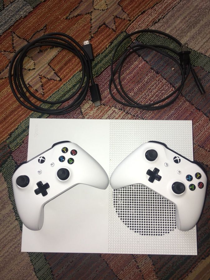 Xbox One S W/Controllers (2)