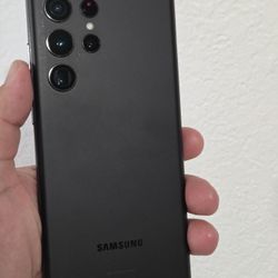 Galaxy S22 Ultra 128gb Black Color Unlocked For All Carrier Minor Crack Top Right Corner 