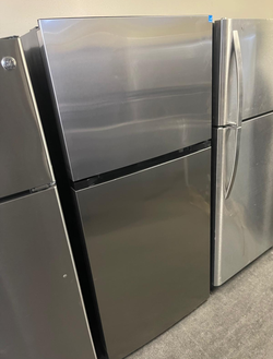 Deal: Element Stainless Top Mount Refrigerator – Ready to go