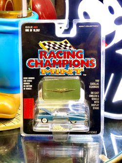 Racing Champions Mint ~ Issue #83 1959 Cadillac Eldorado Conv w/ Stand ~ NIB