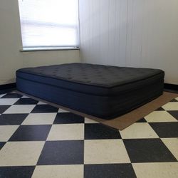 Full size mattress - can DELIVER almost anywhere for $20 extra - please see all photos and read everything 🙂