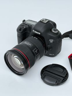 Canon EOS 5D Mark III DSLR Camera