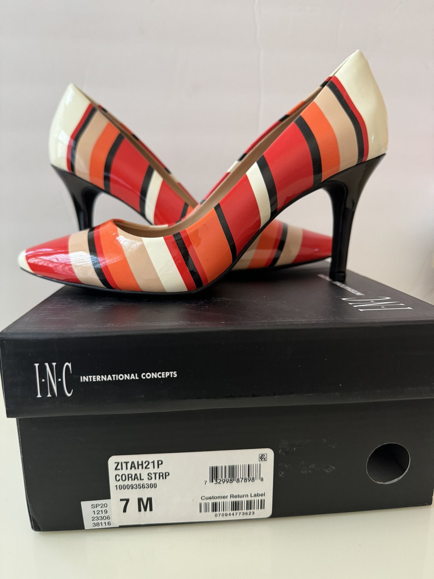 INC International Concepts Women's Red Courts