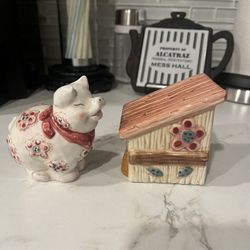 Salt & Pepper Shakers 