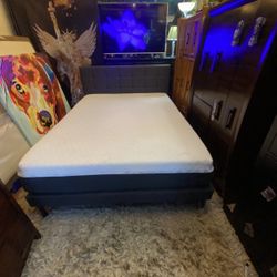 Queen Bed And Mattress 