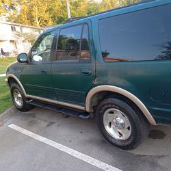1998 Ford Expedition Third Row Seating Runs And Drives Great AC Needs Charged Heat Works Both Windows On Passenger Side Don't Work 