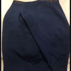 Skirt ( Calvin Klein Size 4) NEW Color Blue 