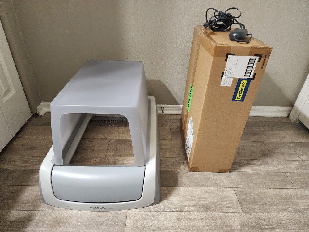 PetSafe ScoopFree Crystal Pro Self-Cleaning Cat Litter Box, Front Entry