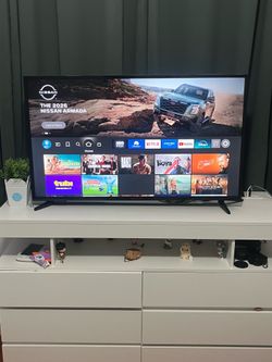 Insignia 39” Smart TV