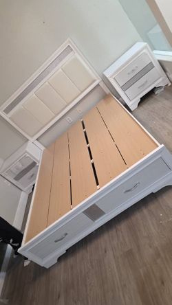 Brand New Queen Bedroom set with storage drawers