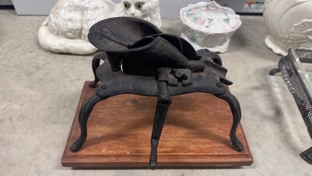 Antique cherry de pitter