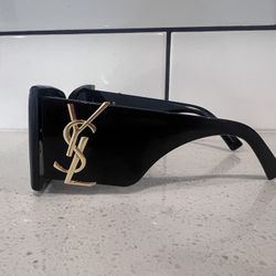 Authentic YSL Sunglasses perfect condition! Serial number shown in photos 🌟