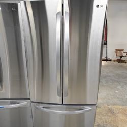 LG 30'' 22 cu.ft. french door refrigerator