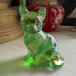 Fenton "Green Cat" Glass Figurine – Good Condition, Charming Collectible