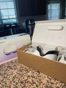 GREAT CONDITION Oculus Quest 2